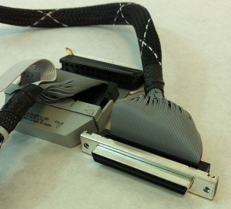 IBM 00P1676 internal SCSI cable for H80 DASD
