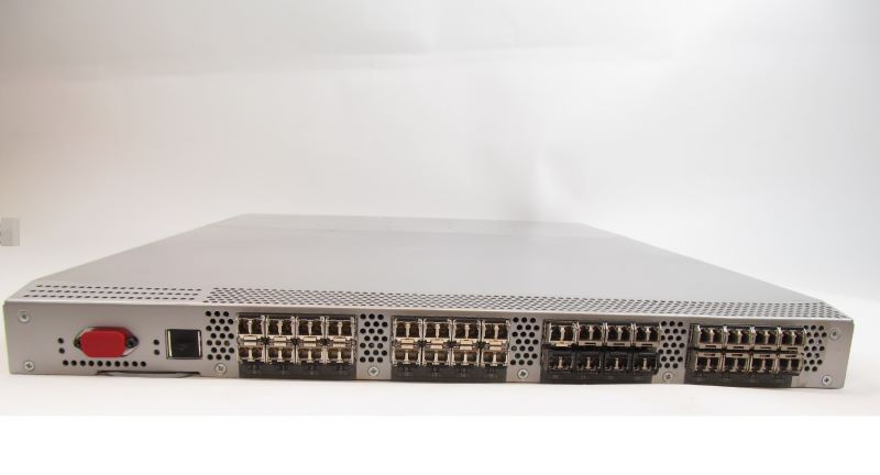 Brocade BR-4100 4GB 32-Port Switch 32 Active Ports, Includes Rail Kit