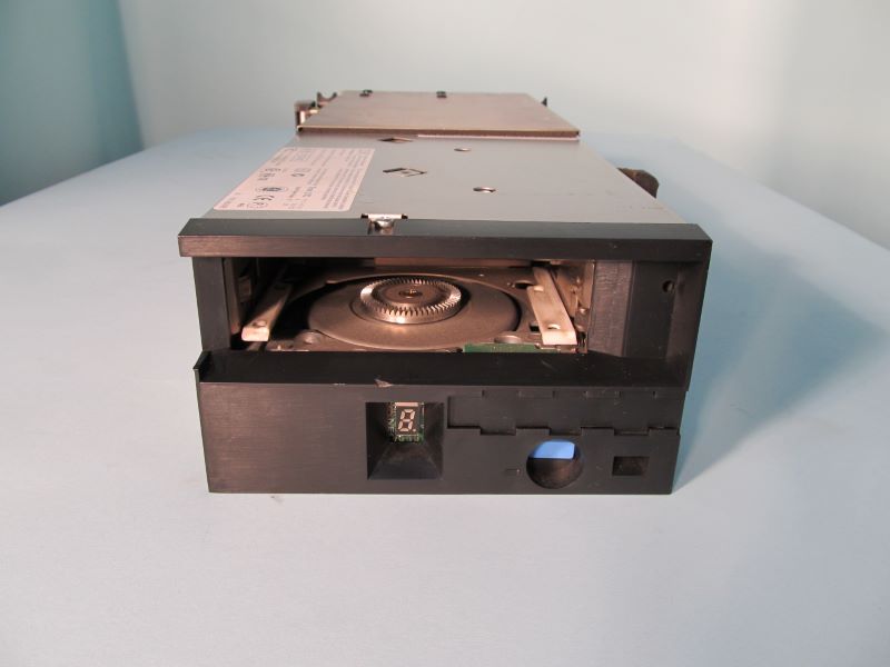 IBM 1455-3584 3584 LTOI1/HVD TAPE DRIVE