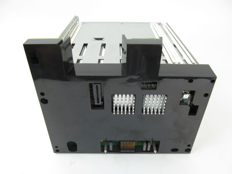 IBM 10N9617 6-Slot SAS 3.5 " DASD Disk Drive Backplane