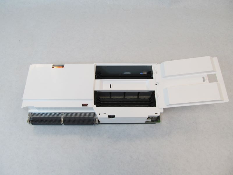 IBM EPA1 3.6GHZ 8-Core Power 7 P7 Processor Card w/ 8x DDR3 DIMM Slots 542E