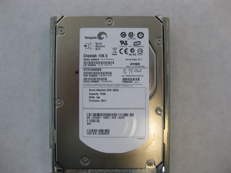Dell TU961 73GB SAS 15k 3.5 Drive