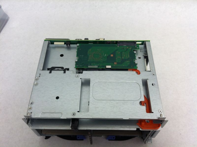 IBM 10N9664 6-SLOT SAS 3.5-IN DASD/MEDIA IDE