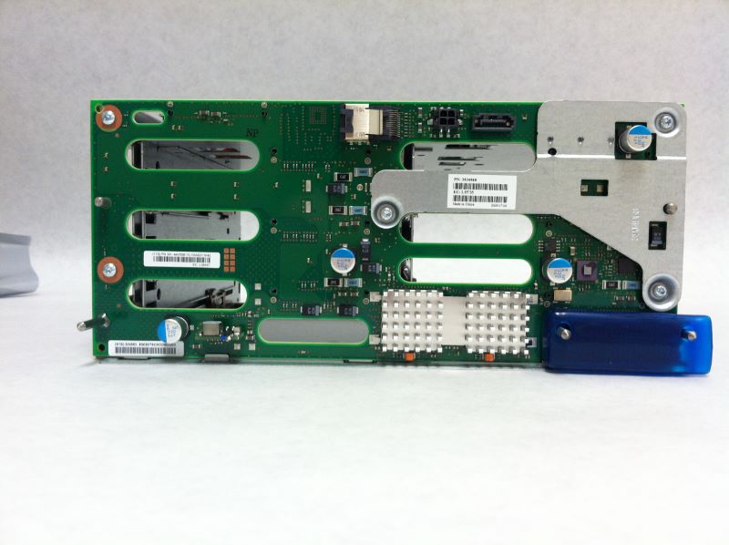 IBM 10N9664 6-SLOT SAS 3.5-IN DASD/MEDIA IDE