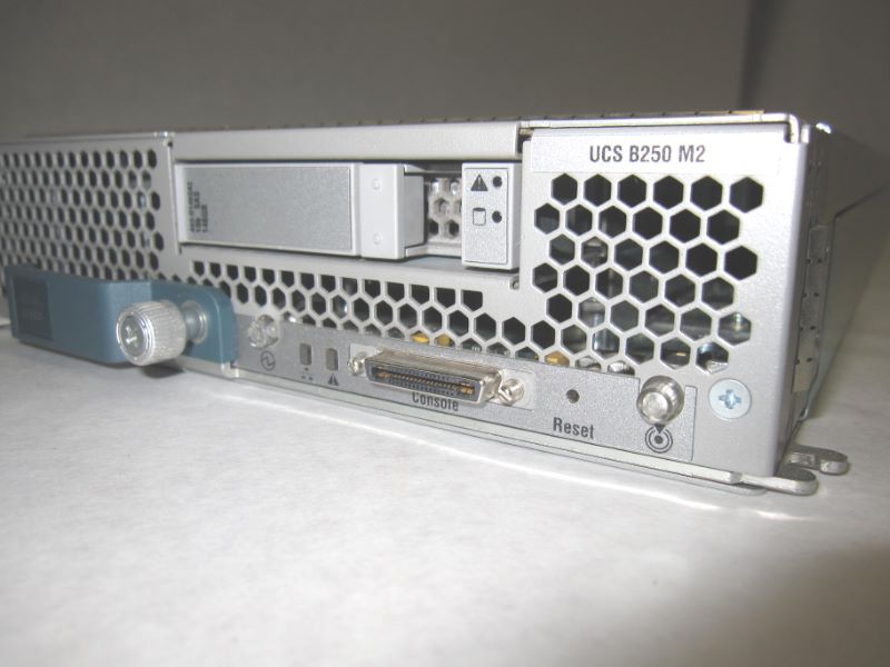 CISCO N20-B6625-2 UCS B250 M2 Blade Server 0x0 for 5108 BladeCenter Chassis