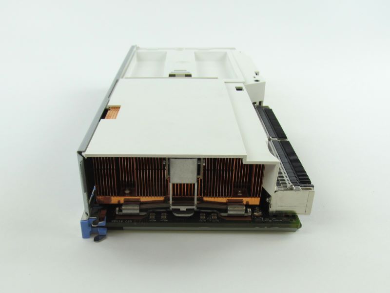 IBM EPA4 3.2GHz 8 WAY POWER 7 PROCESSOR CARD W/8X DDR3 DIMM SLOTS