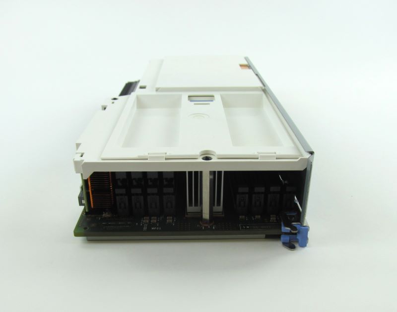 IBM EPA4 3.2GHz 8 WAY POWER 7 PROCESSOR CARD W/8X DDR3 DIMM SLOTS