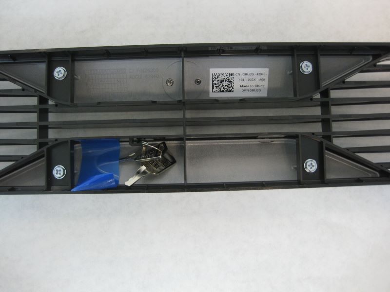 Dell 8RJ2G Dell Precision R7610 Bezel Brand New with Keys