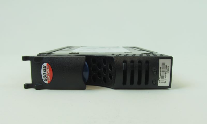 Dell 0Y27NN 600GB 10K RPM 3.5" Fiber Channel Hard Disk Drive