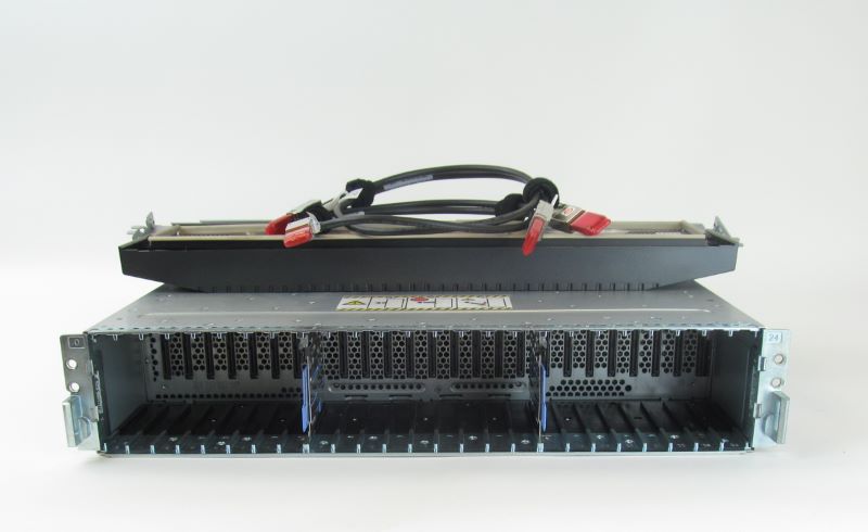 EMC VNX6GDAE25 vnx DAE 25x2.5" SAS with cables rails bezel