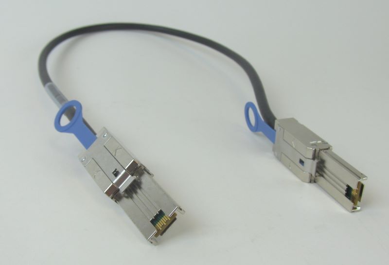 Compellent W508F Mini SAS External Cable 24"