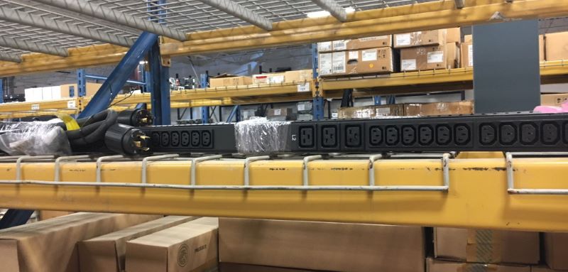 HP 719884-006 4.9kVA 30 Outlet High Voltage Power Distribution Unit