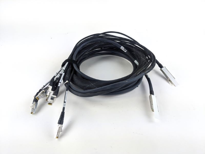 Pack of 2 EMC 038-003-706 4.5M QSFP To 4X HSSDC Cables with Cable Sleeve