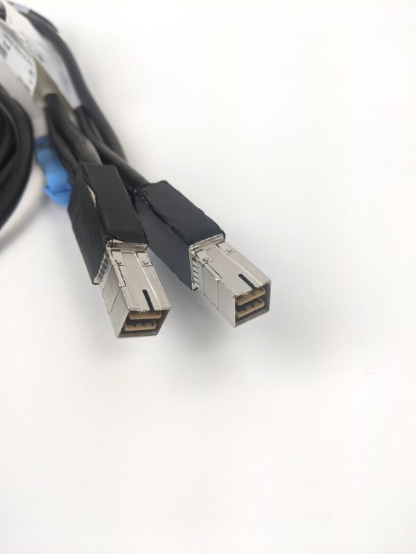 IBM ECDJ 3M 12Gb HD Narrow SAS X12 Cable