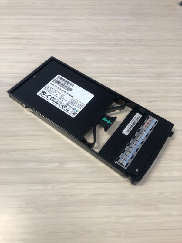 HP Q8F87B NIMBLE 1.92 TB SSD 2.5" WITH TRAY