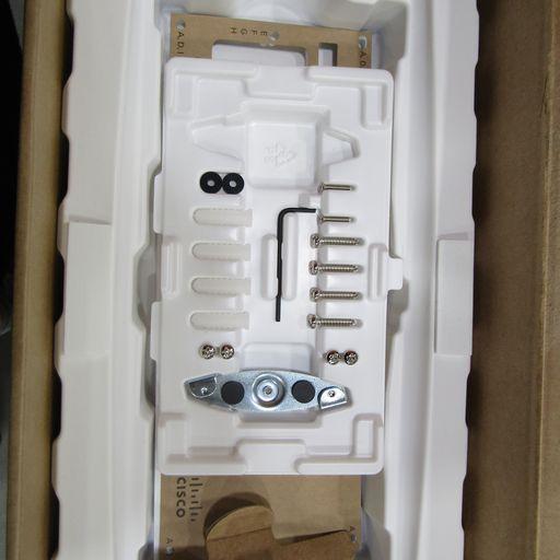 CISCO MR52-HW *UNCLAIMED* CLOUD MNGD 802.11AC AP with mounts