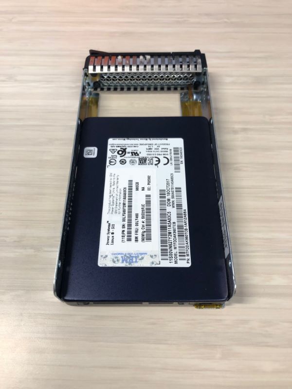 IBM ELU4 960GB SATA SFF-4 SSD (512 Bytes) Read Intensive