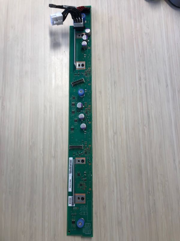 IBM 01DH247 NVMe drive backplane with 4 Drive connectors