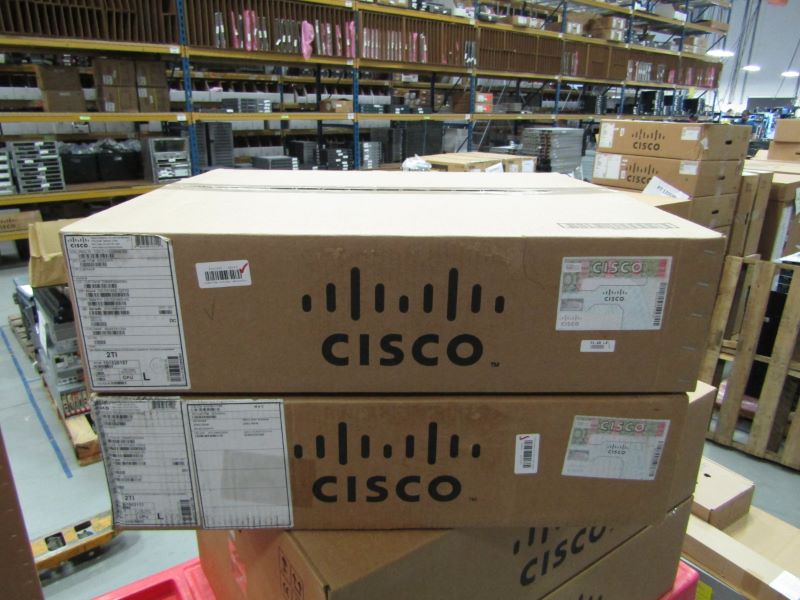 CISCO DS-C9148S-12PK9-N